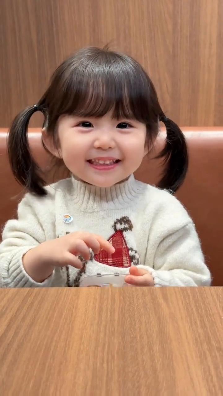 反讽亲戚的做法。
年过完了，发现亲戚们其实根本没有互联网上说的那么坏。不要把每个