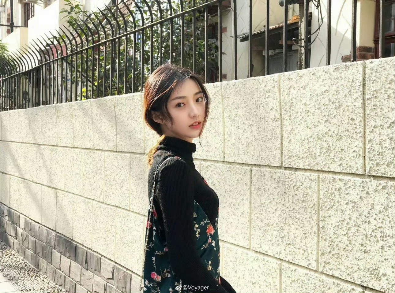 我说黄羿此女早期也完全称得上一句天选藤堂静好吗。。。 