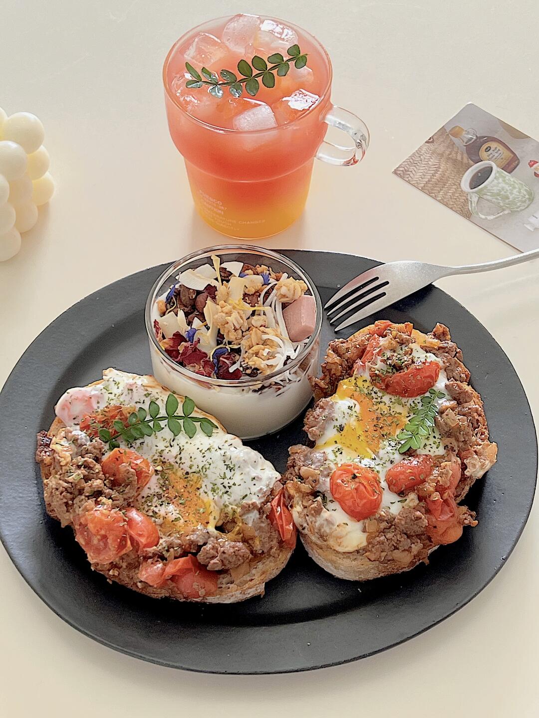 🦋Brunch|🥖牛肉番茄溏心蛋欧包🍴