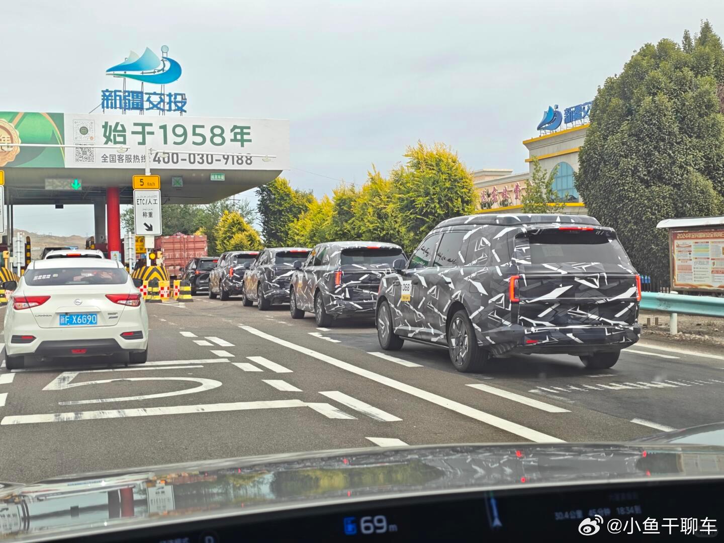 还在新疆跑的小米澎程SUV测试车队，测试时间和测试里程也是太吓人了小米汽车小米澎
