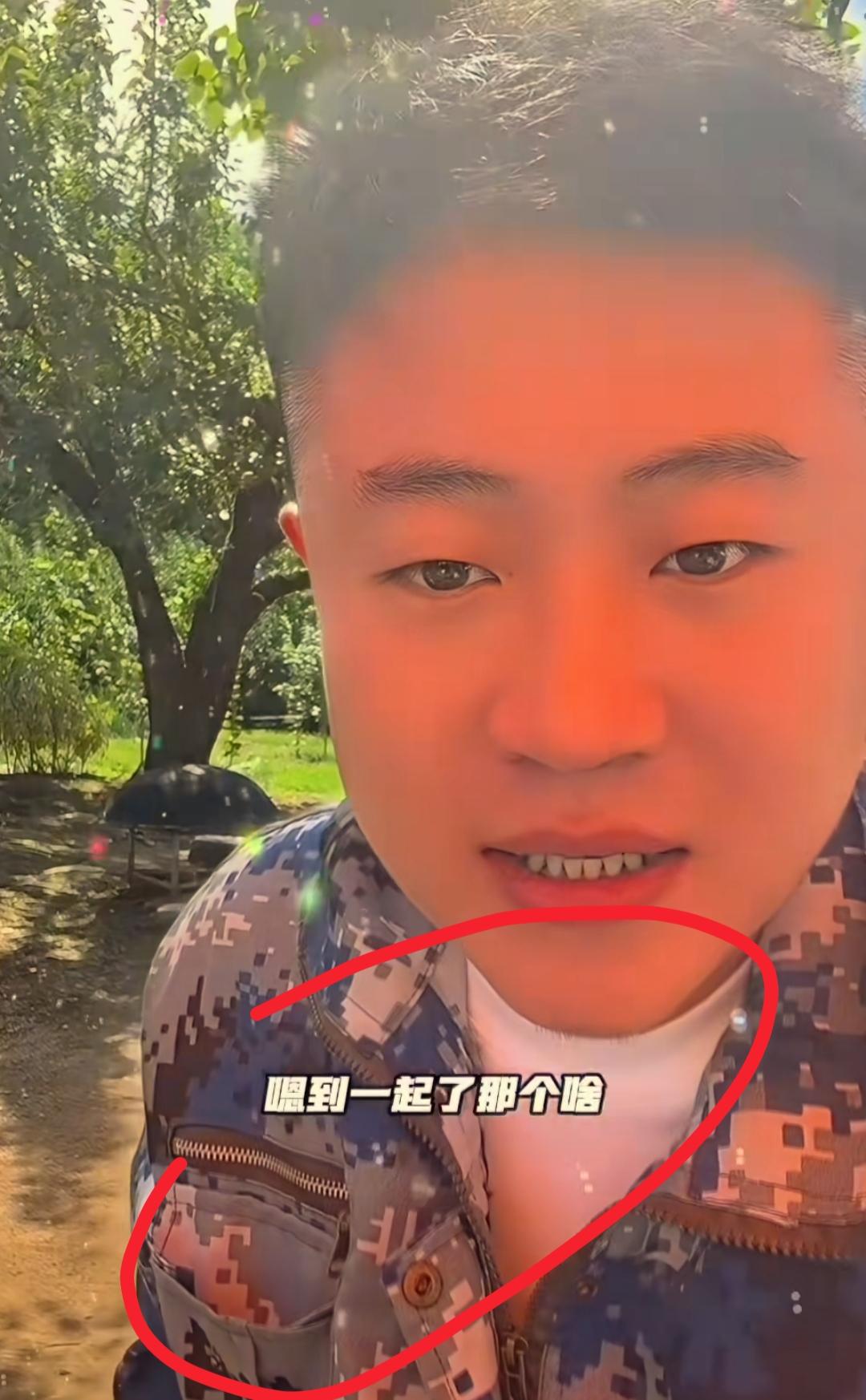  看到有人说王亮爷爷偏心留财产我忍了
看到弟弟开播骂哥我也忍了
可是看到网友说王