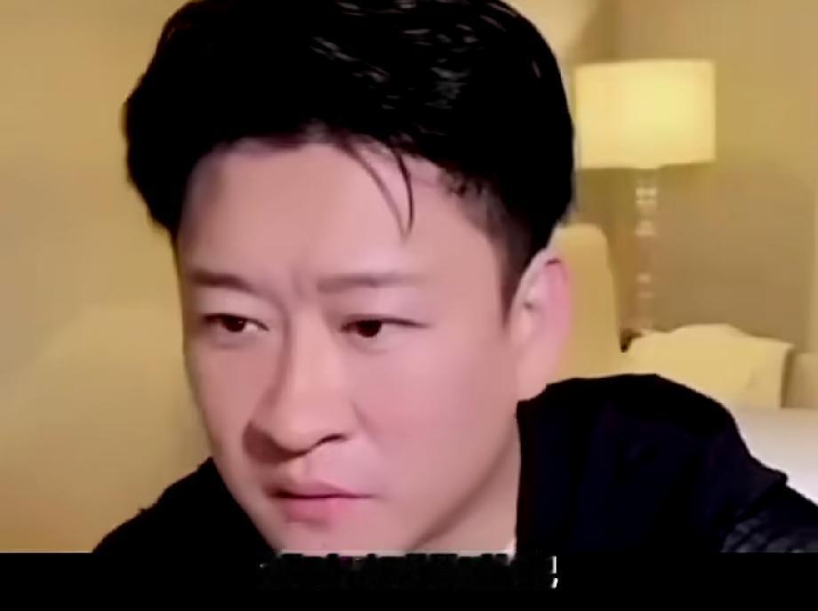 有人劝曹云金再拜个师傅吧，他一口回绝：不拜了，已经有这么多徒弟了。

说完，表情