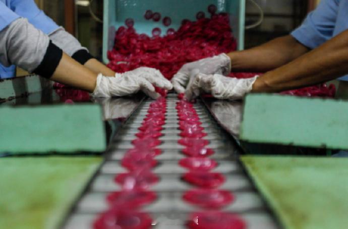 【全球最大避孕套制造商回应涨价】多原因导致全球避孕套需求激增4月22日电，据报道