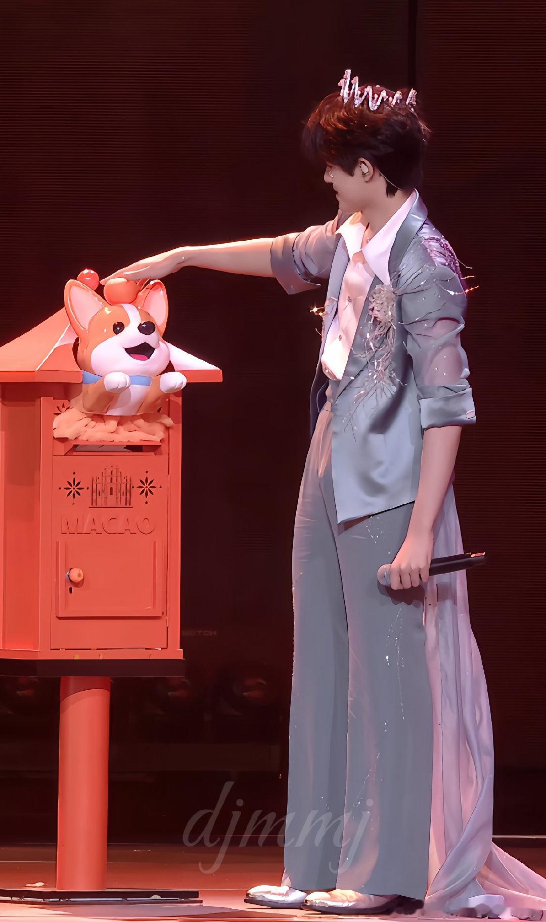 张极solo舞台到时说爱我 澳门演唱会solo舞台，张极《到时说爱我》将展现最真