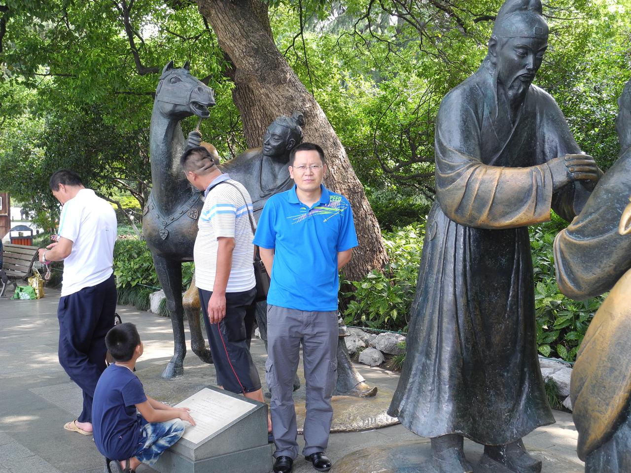 2011年7月到南京参加全国的选调考试，考中后11月份从边疆调入北京。当时33岁