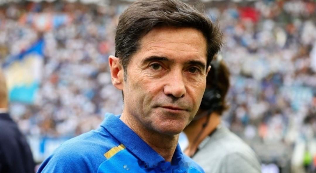 黄潜主帅：阿隆索处境非常艰难，教练若得不到信任就该离开了据塞尔电台报道，比利亚雷