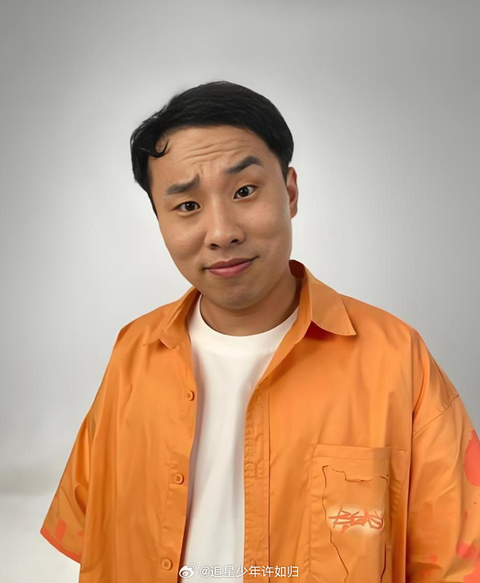 徐志胜首次参加亲子节目户外成长计划 徐志胜的赛道确实越来越宽了。喜剧、综艺、访谈