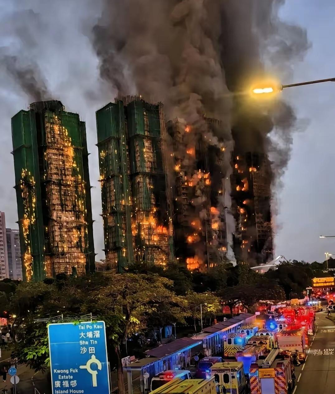 香港这场大火，
给所有人都上了一课！
1.不管多有钱，买房一定要看建筑密度！
太