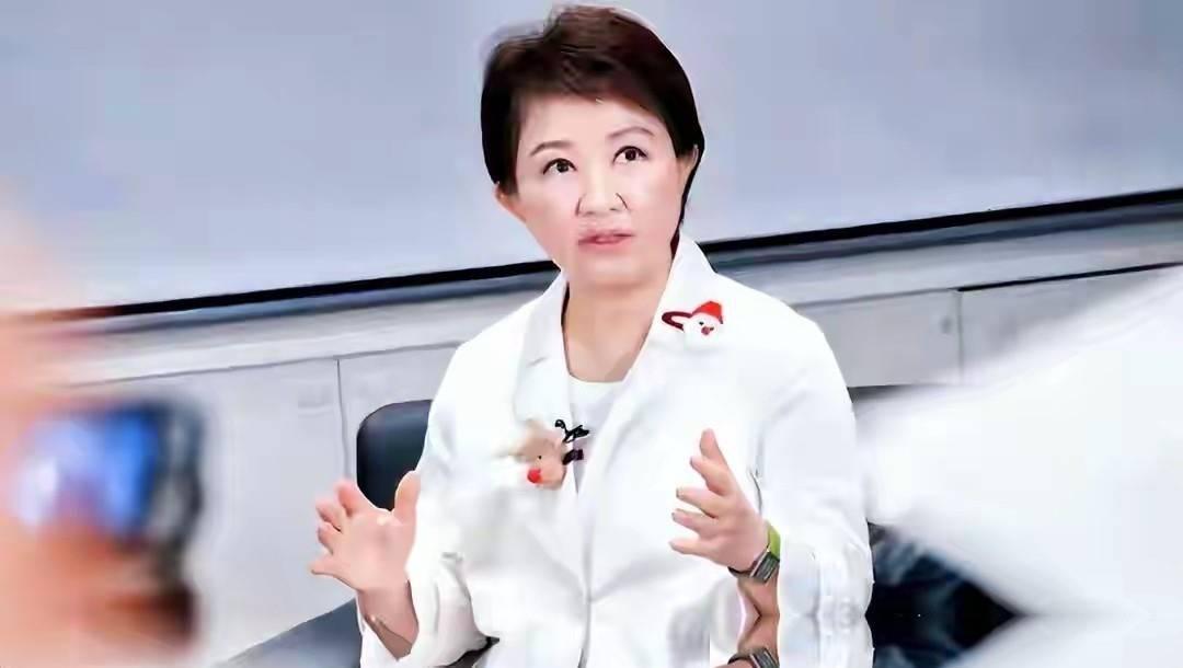 87%比7％！卢秀燕蒋万安却狼狈不堪，郑丽文恐要重新思考蓝营未来。87%比7%，