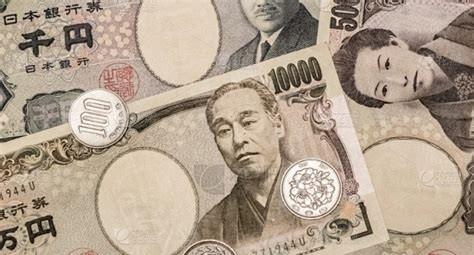 网上有不少人预言：日本经济要崩盘。我虽没这么乐观，但也乐见其成。稍加分析便会发现