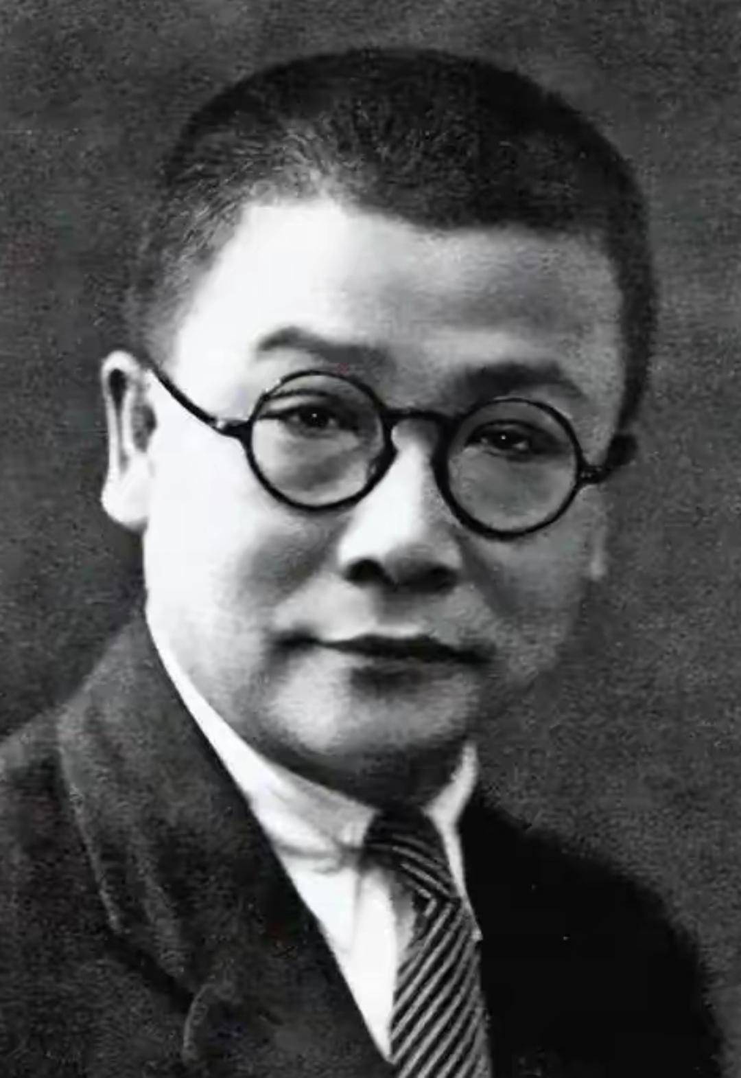 1957年10月25日，午饭后的北京，天气平静。

谁也没有想到，一场突如其来的