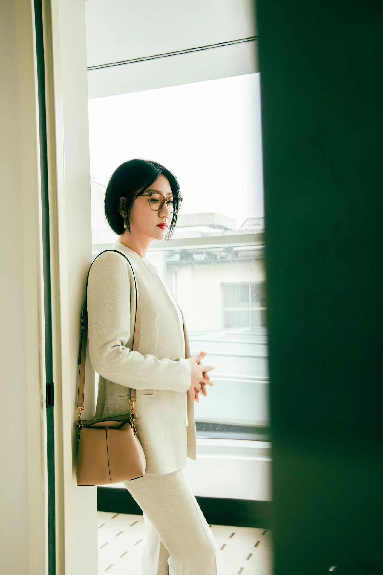 刘骙带易立竞全国巡演喜剧之王单口季 喜剧之王单口季人气卡司刘骙，带着易立竞开启全