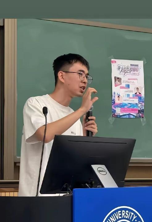 36天连锤5位杰青、把学术圈搅得不得安宁的耿同学，居然被母校吉林大学请回去了。