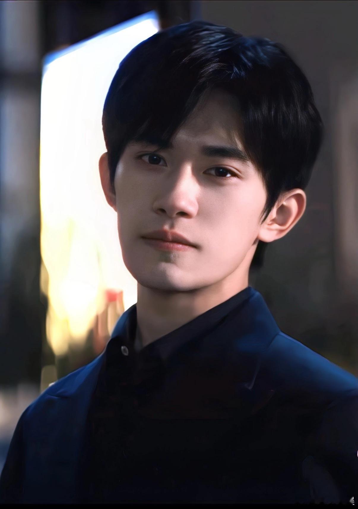 不得不说男演员中也就他俩能得这个奖了，也就他俩能挑大梁了，演技都很好，而且也都有