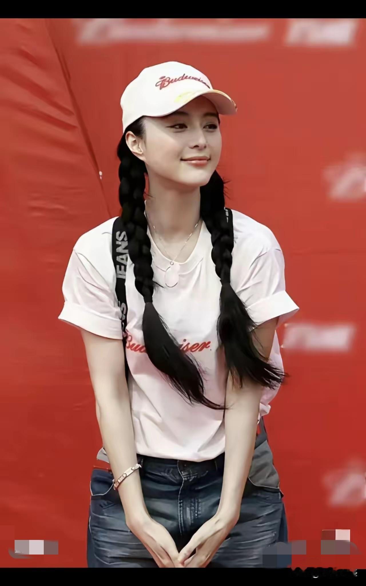 好久没有见到这个人了，现在也不知道干嘛呢，经过那次处理之后，再也没有听到她的有关