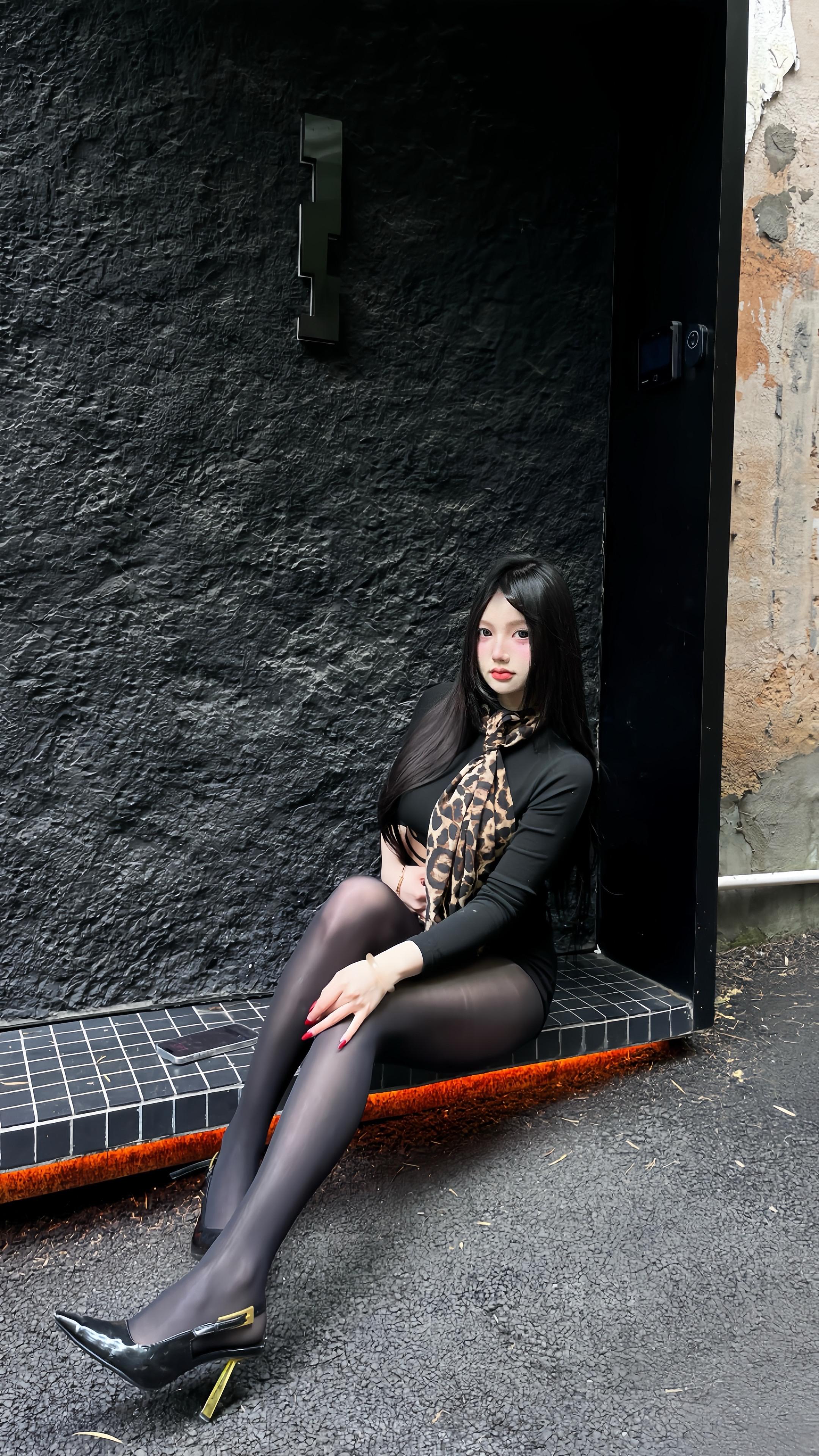 爱我 就让我踩着你往上爬