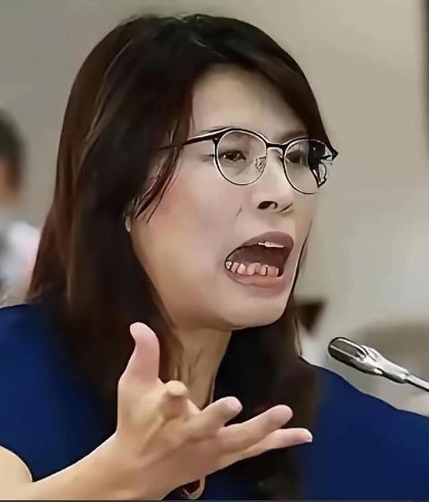 郑丽文访问大陆迫切，我们国台办已经表态欢迎交流！
 
要弄明白这事儿，得先从郑丽