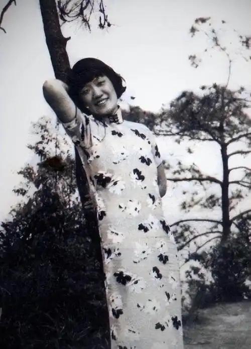 性学专家说： “女人再好，哪怕跟你穿一条裤子、睡一个被窝，男人心里也得有杆秤。不