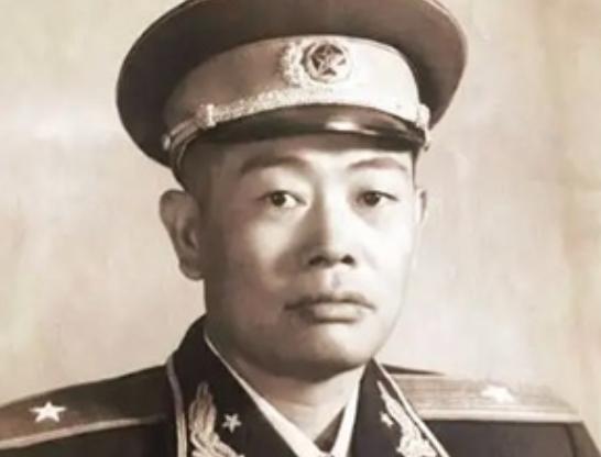 1929年，毛泽东一票之差落选前委书记，不少人纷纷疏远观望，警通排一班班长龙开富