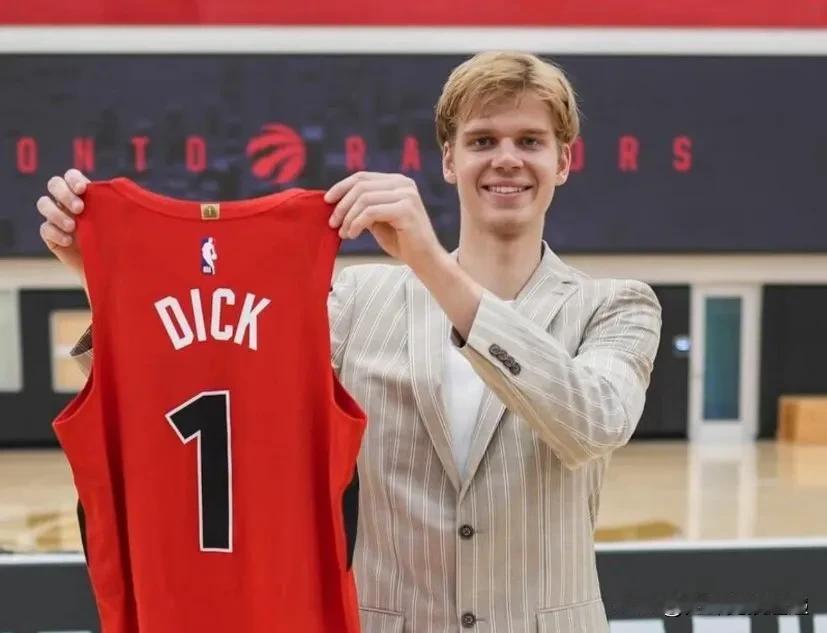 天哪，猛龙队比赛结束时的历史性糟糕场面。

2023/24赛季已连续12场失利。