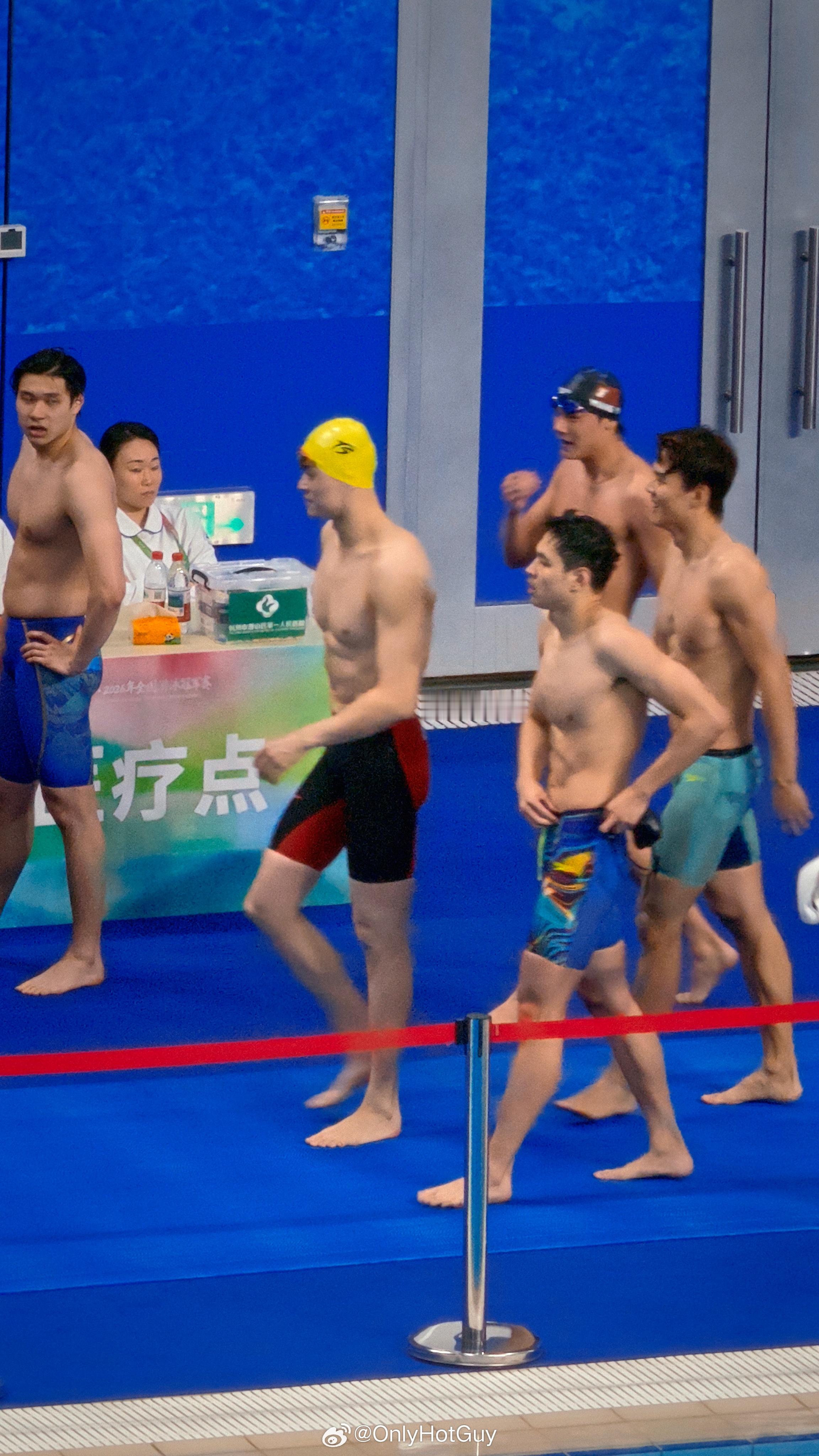 看游泳比赛真是赏心悦目 杭州·杭州奥体AT中心游泳馆
