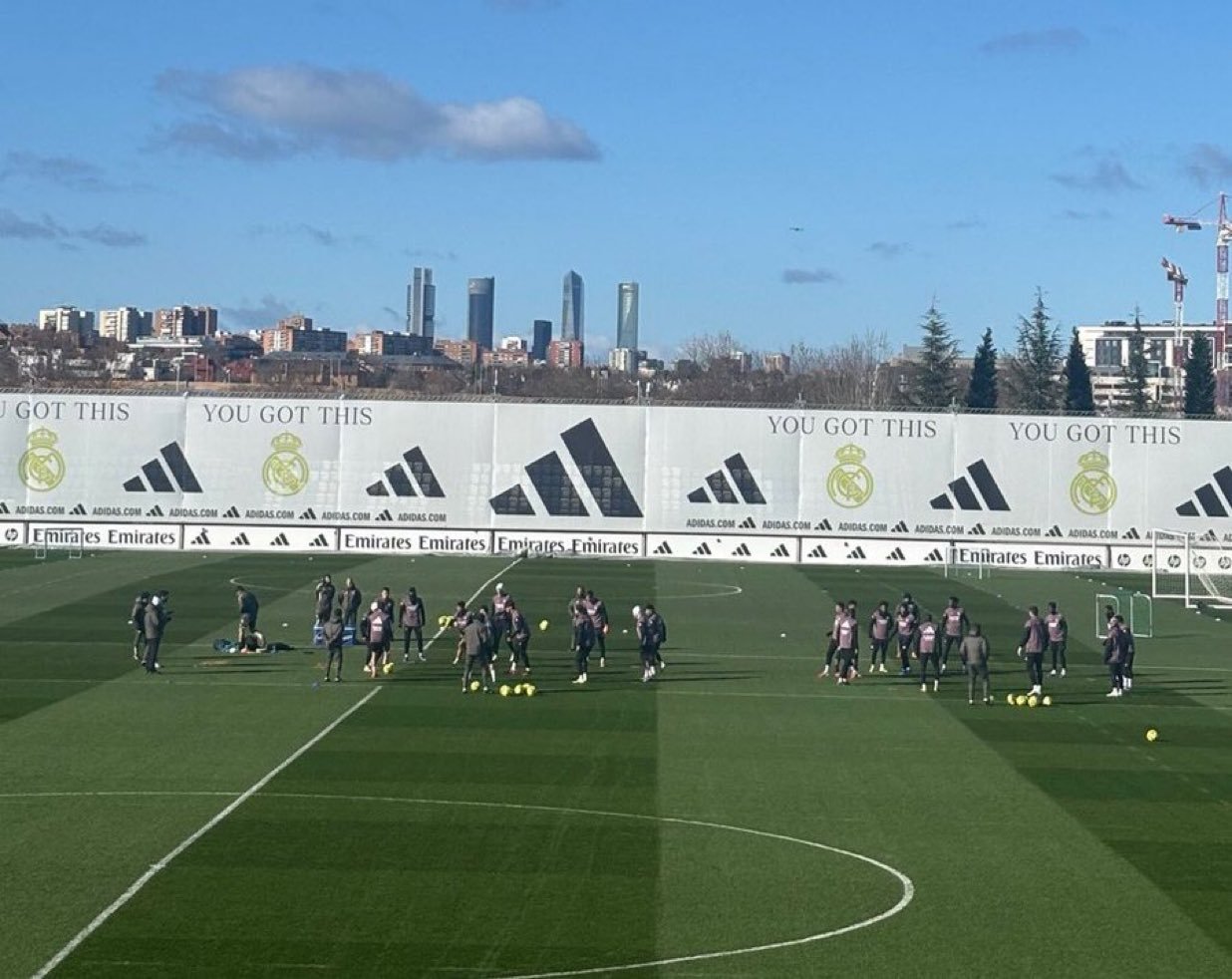 🚨今天训练课：✅门迪✅吕迪格✅特伦特❌米利唐 