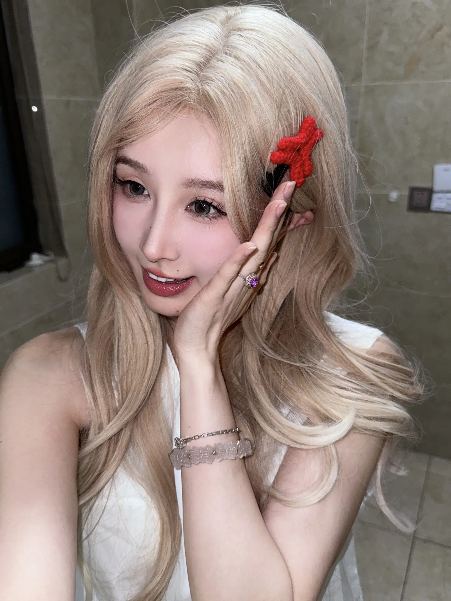 爱让人变小孩。