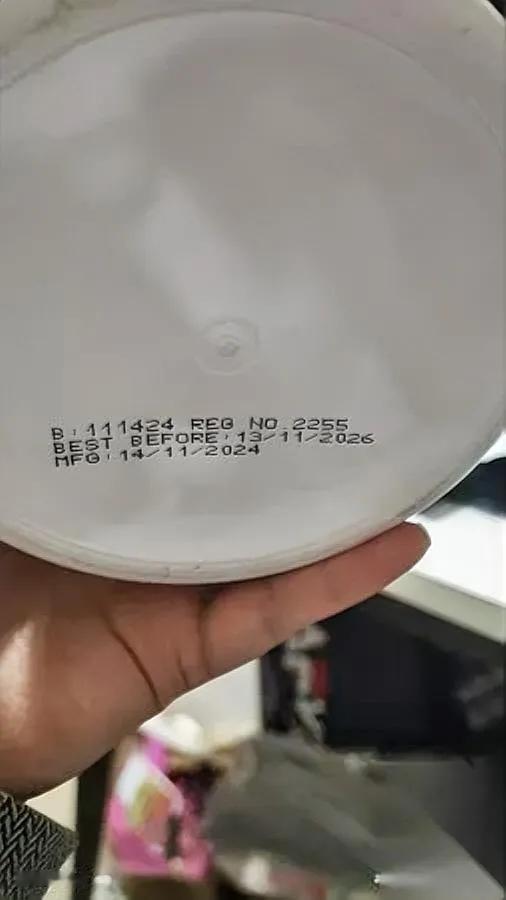 踩雷假洋奶粉！[裂开]

孩子喝的竟是去年造假批次？

前几天看中医说早晨喝凉奶