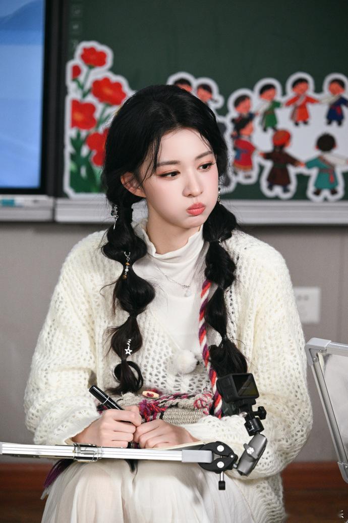 王楚然山野呼吸瞬间王楚然奔跑吧雪山照 王楚然奔跑吧雪山照，王楚然山野呼吸瞬间，就