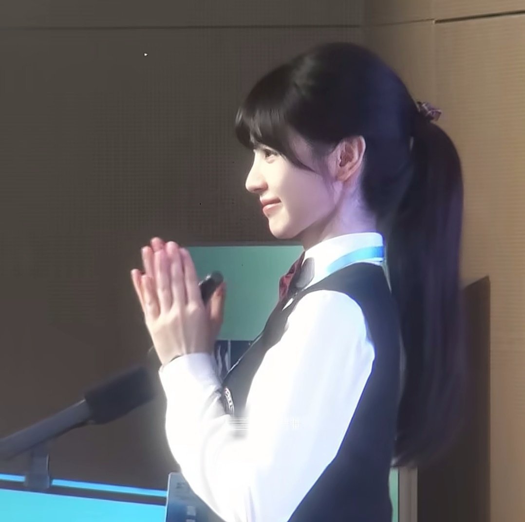 田曦薇高智感学姐天才女友 谁懂这种角色撞脸的惊喜，田曦薇就是现实版高智感学姐，适