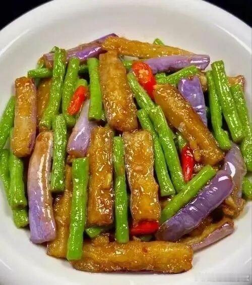 要学会把自己养得很好当你慢慢养好自己，身边的人际关系也会悄然变化，不是周遭人突然