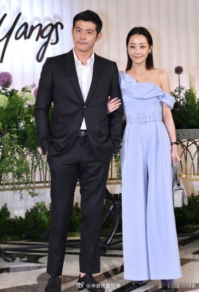 曝谢欣颖王柏杰分手内幕曝谢欣颖王柏杰在杨祐宁婚礼互泼饮料 据台媒，谢欣颖与王柏杰