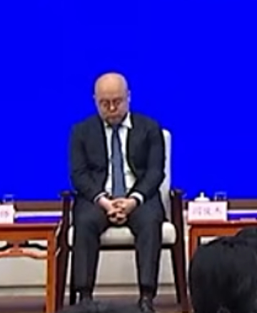 闫俊杰是不是睡着了？这种级别的发布不应该啊
