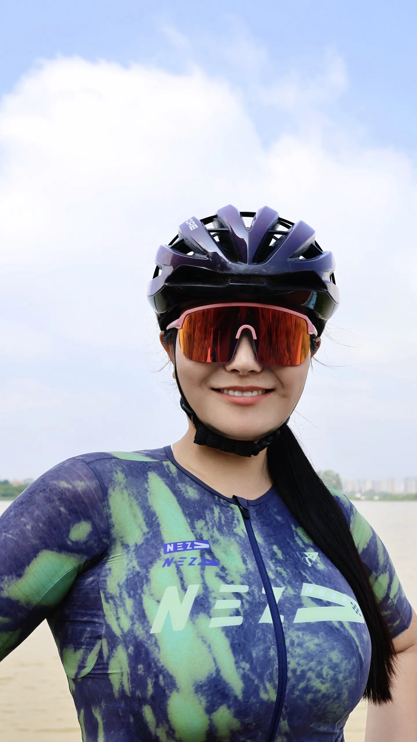 骑行以后发现，原来拍照是可以不美白p瘦的。