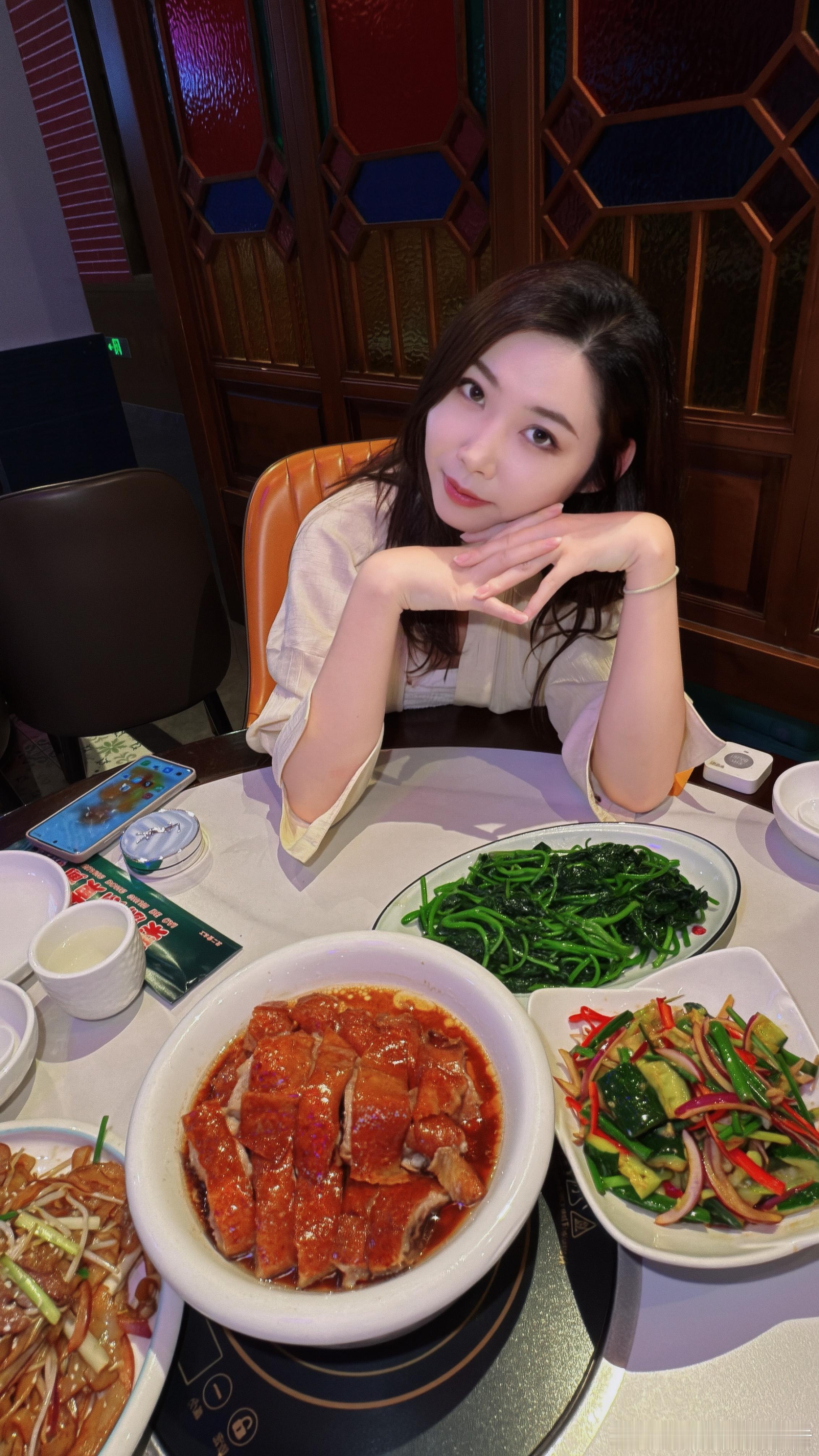 又遇到瓶颈了！总是在粤菜店里遇到不认识的字！这是啥意思呢？？？ 