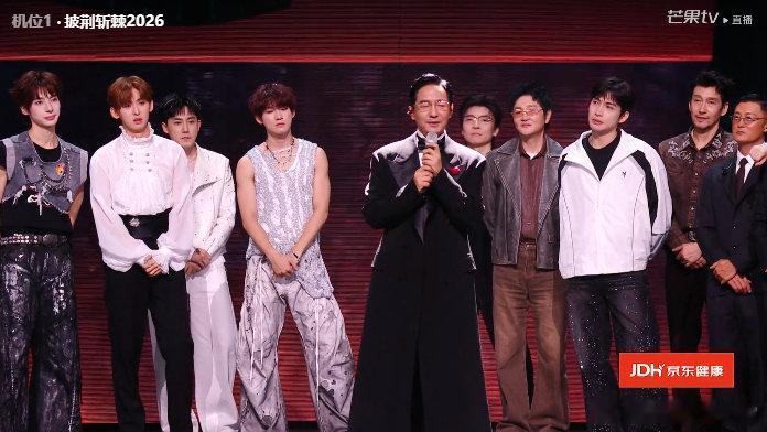 郭晓东淘汰不羞耻不敢来才羞耻郭晓东回应淘汰 郭晓东快哭了但忍住了，挨个和哥哥们握