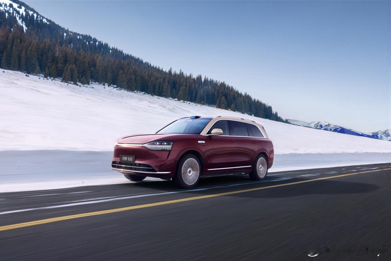 问界2026春节辅助驾驶总里程达3.3亿公里。超过八成的车主日常信赖并使用辅助驾