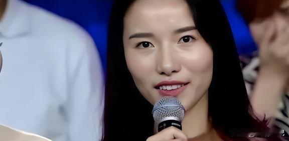 “怪不得不认亲妈！”1987年，亲生父母将14天女儿遗弃到雪地，20多年后，得知