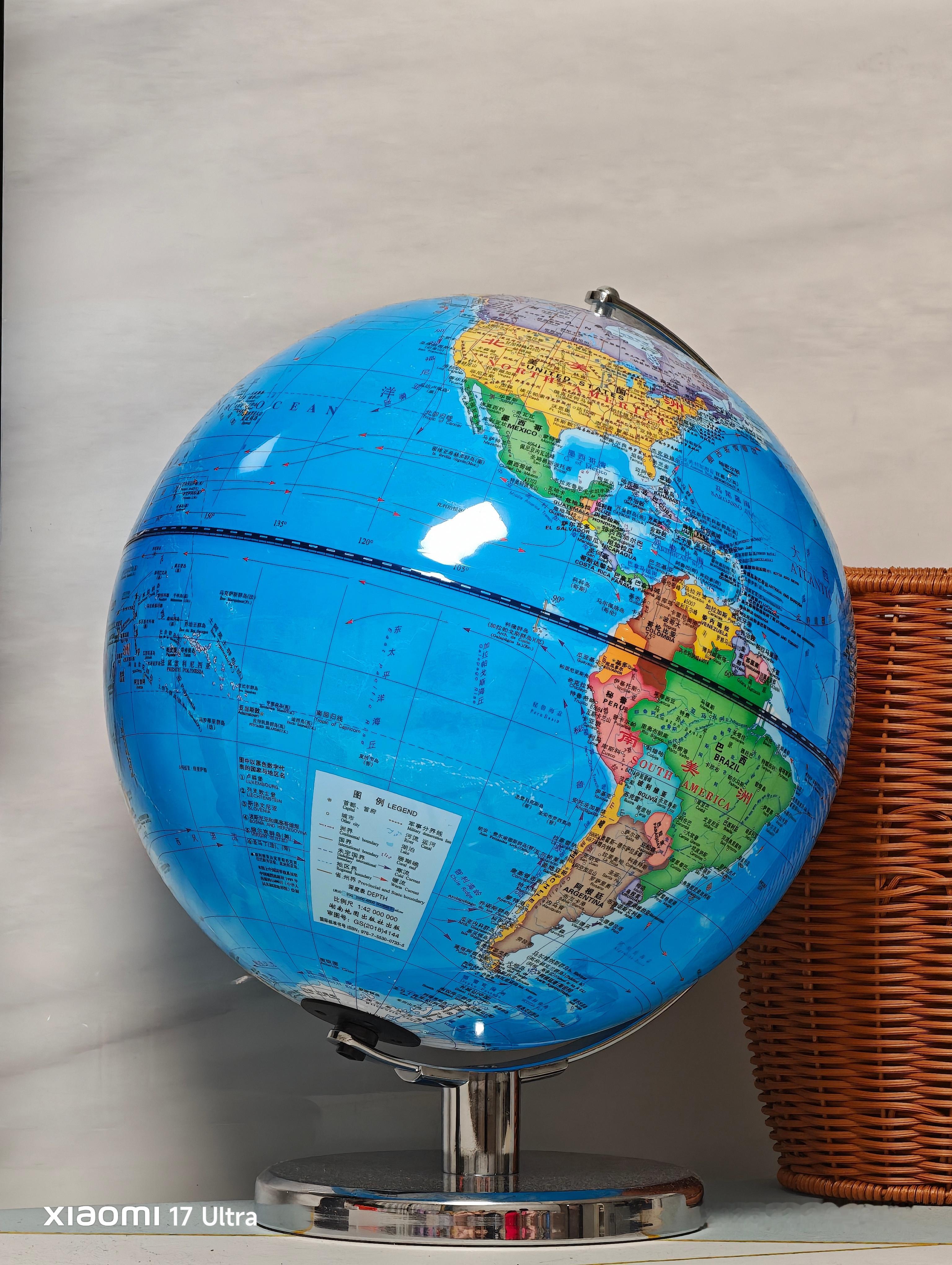 10倍焦段，文字可读性对比，顺序是：小米17Ultra，Vivo X300 Pr