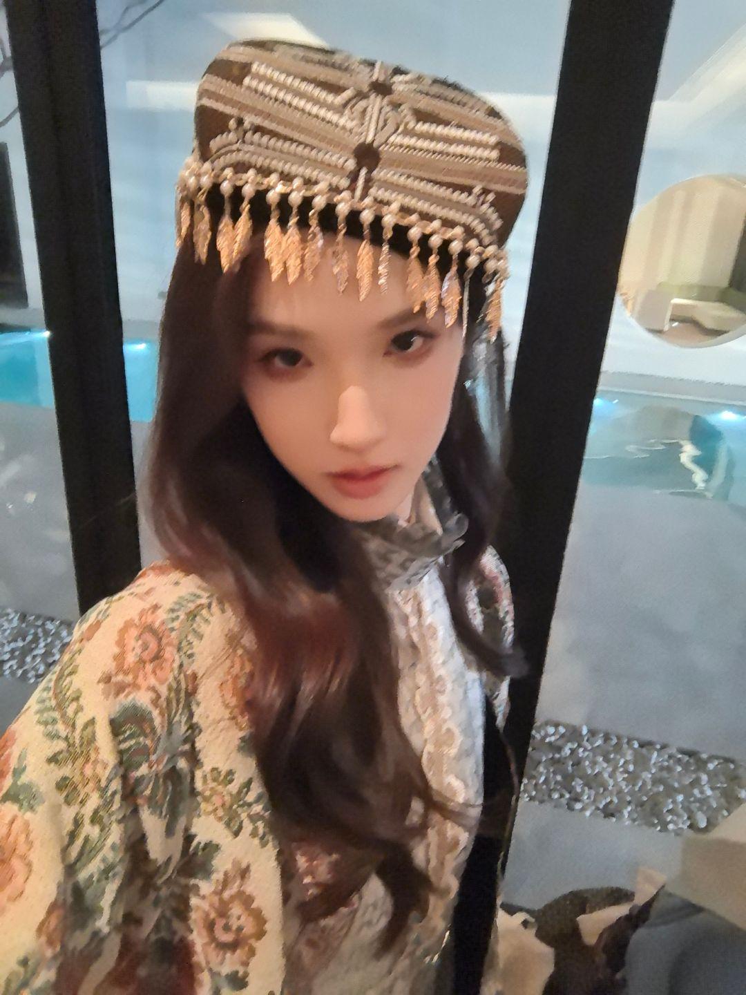没错～ 宋承宪在台下看我