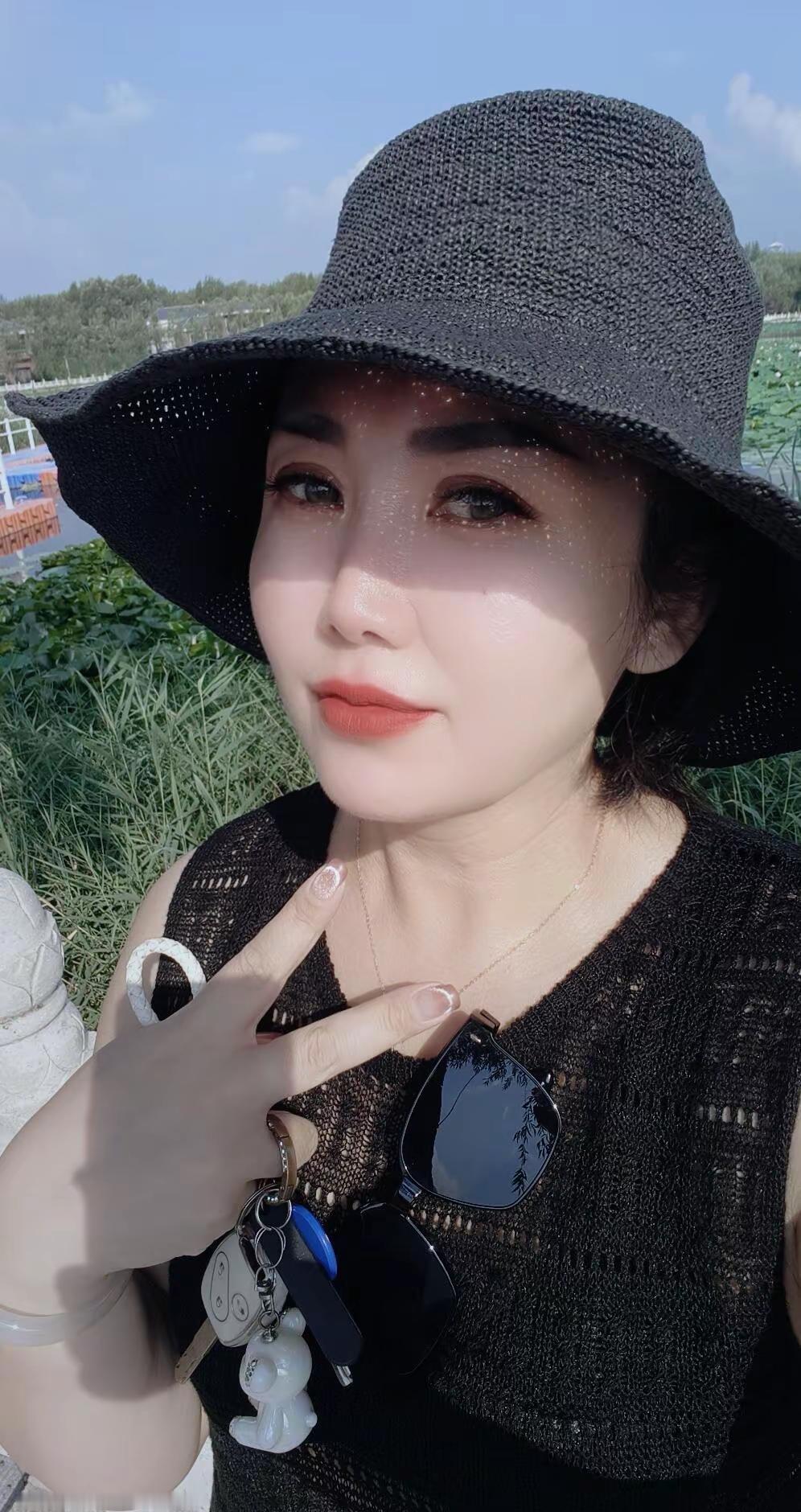 一定要记住:出钱又出力的人说话再难听他都是真心的，而光出嘴的人说话再好听再顺耳 
