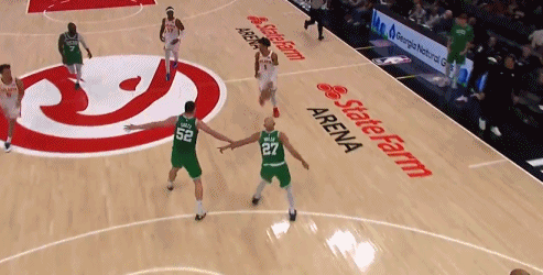 醒醒吧，要打季后赛啦！
凯尔特人这防守真让人担忧，太懒散了！
老鹰对凯尔特人的东