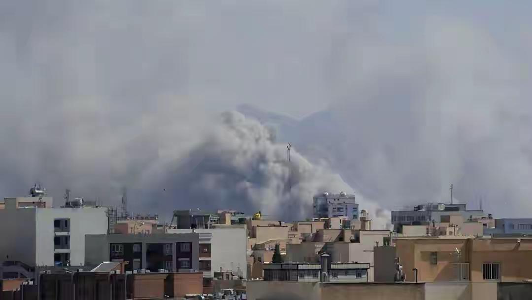 彻底失控！美伊大战停不下来，3国即将卷入，日本主动跳出来站队
 
中东战火越烧越