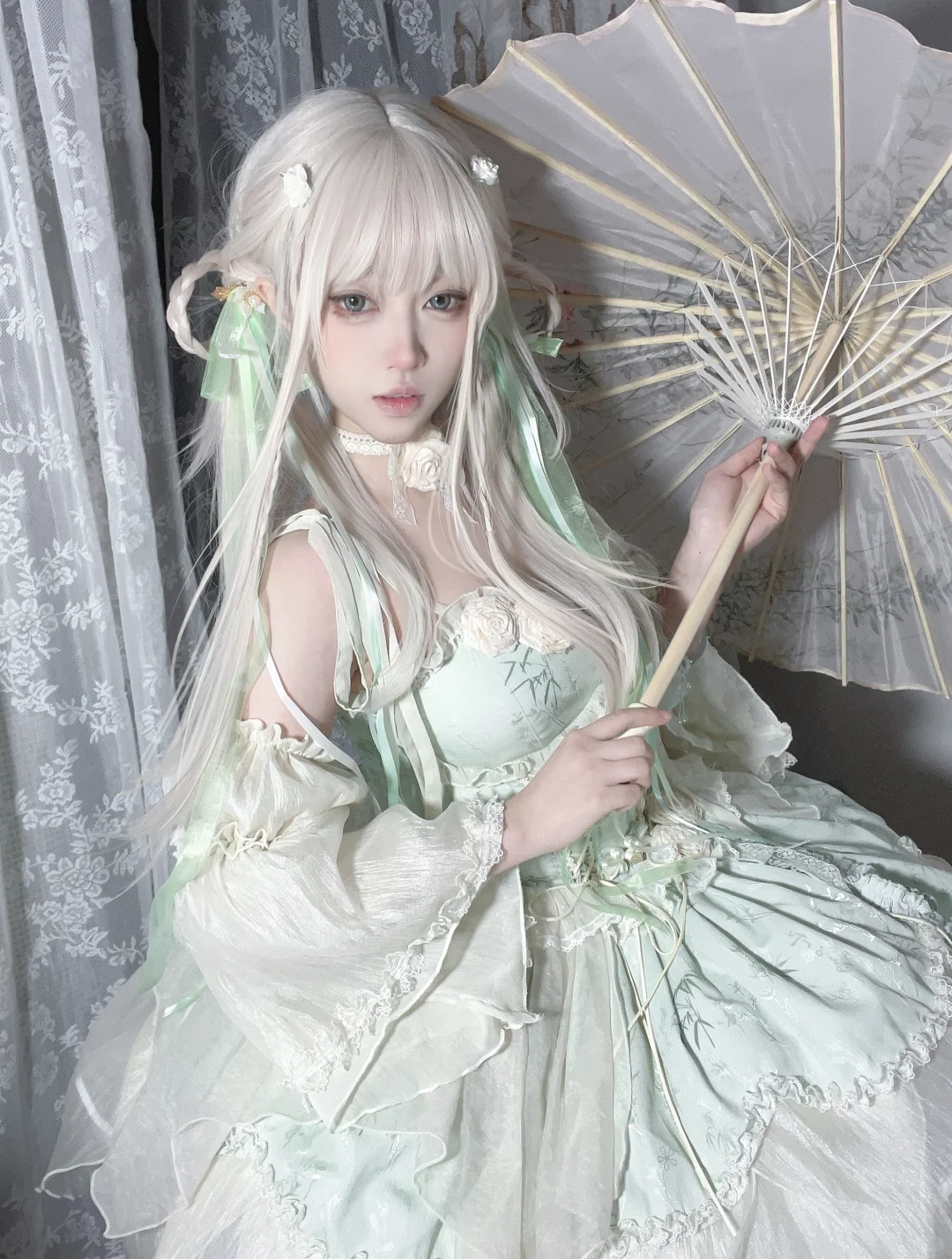 柳下闻瑶琴 起舞和一曲