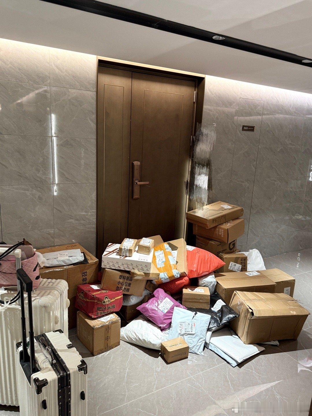 一个月没回 家门口太壮观^_^ ​​​