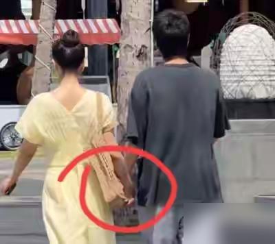 一场提前3个月策划的度假，代价是男方连熬大夜，硬生生挤出5天。
结婚12年。