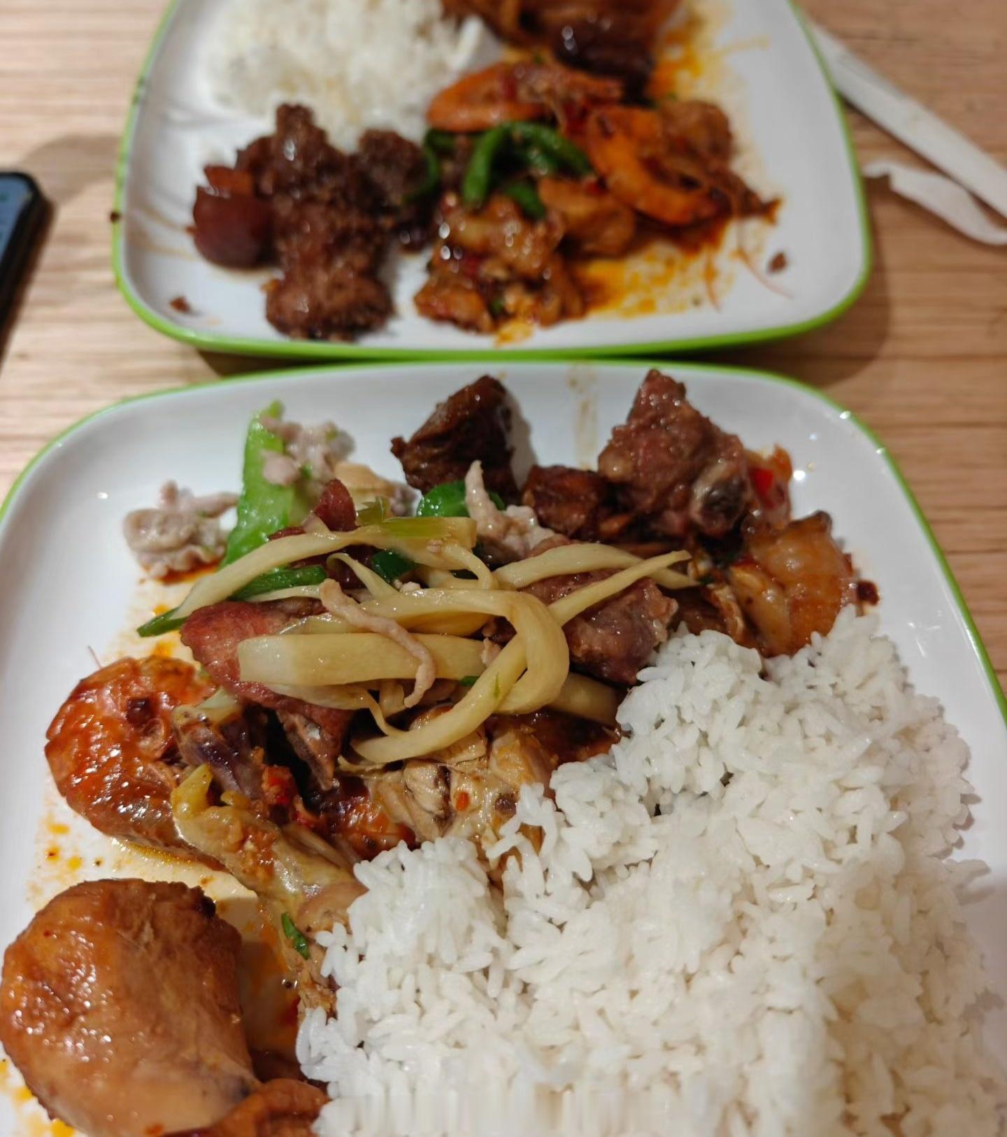 最近天气还是凉快不少午饭可以多整点肉肉补补