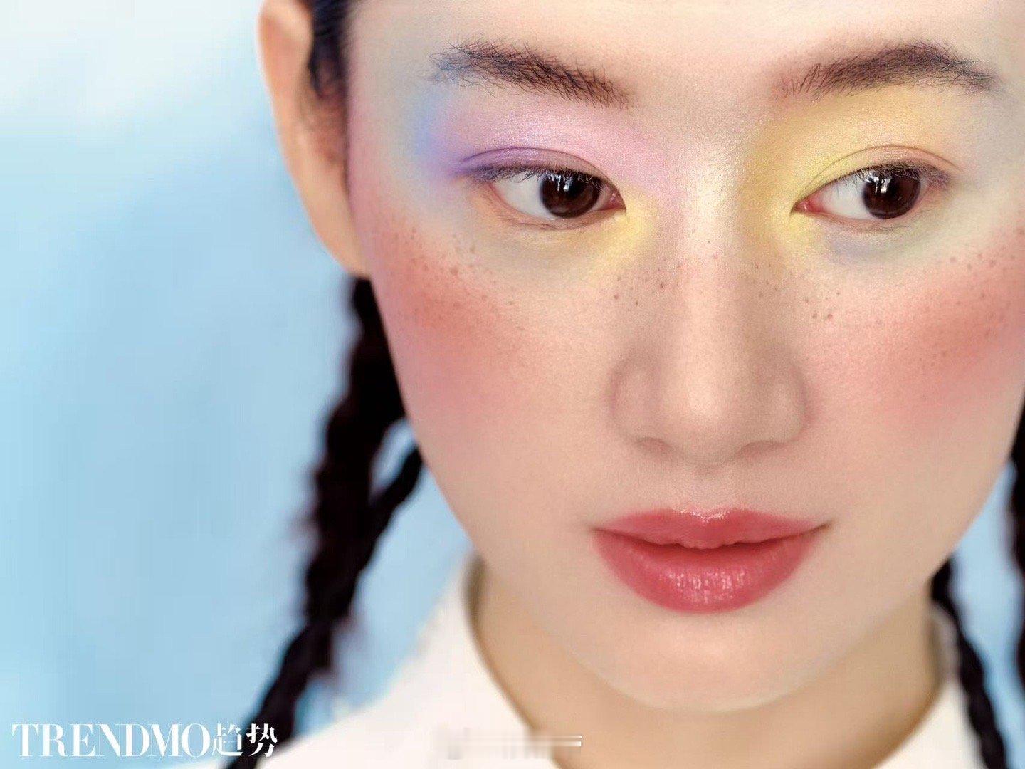 趋势第五次拍郭晓婷 这组海岛大片美到失语！趋势第五次拍郭晓婷，精准抓牢她的灵动气