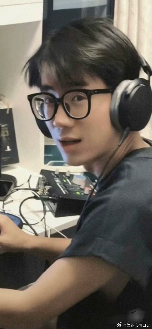 鹭卓神图辞职 ​​​