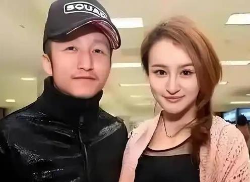 邹市明和冉莹颖这对曾经的模5范夫妻，如今因两亿投资失利陷入经济困境，真是让人唏嘘